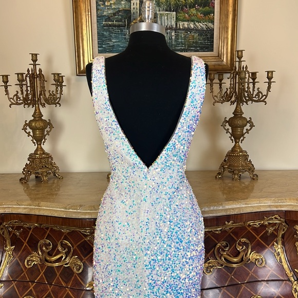 Women,formal all over sequins fitted special Occasion Evening dress - Picture 6 of 10